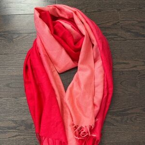 Red and coral ombré scarf